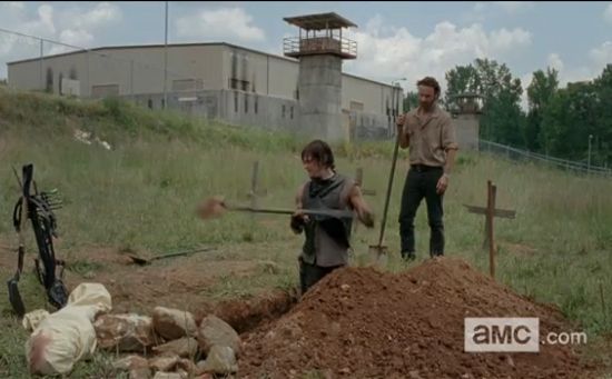 The Walking Dead Daryl & Rick graves