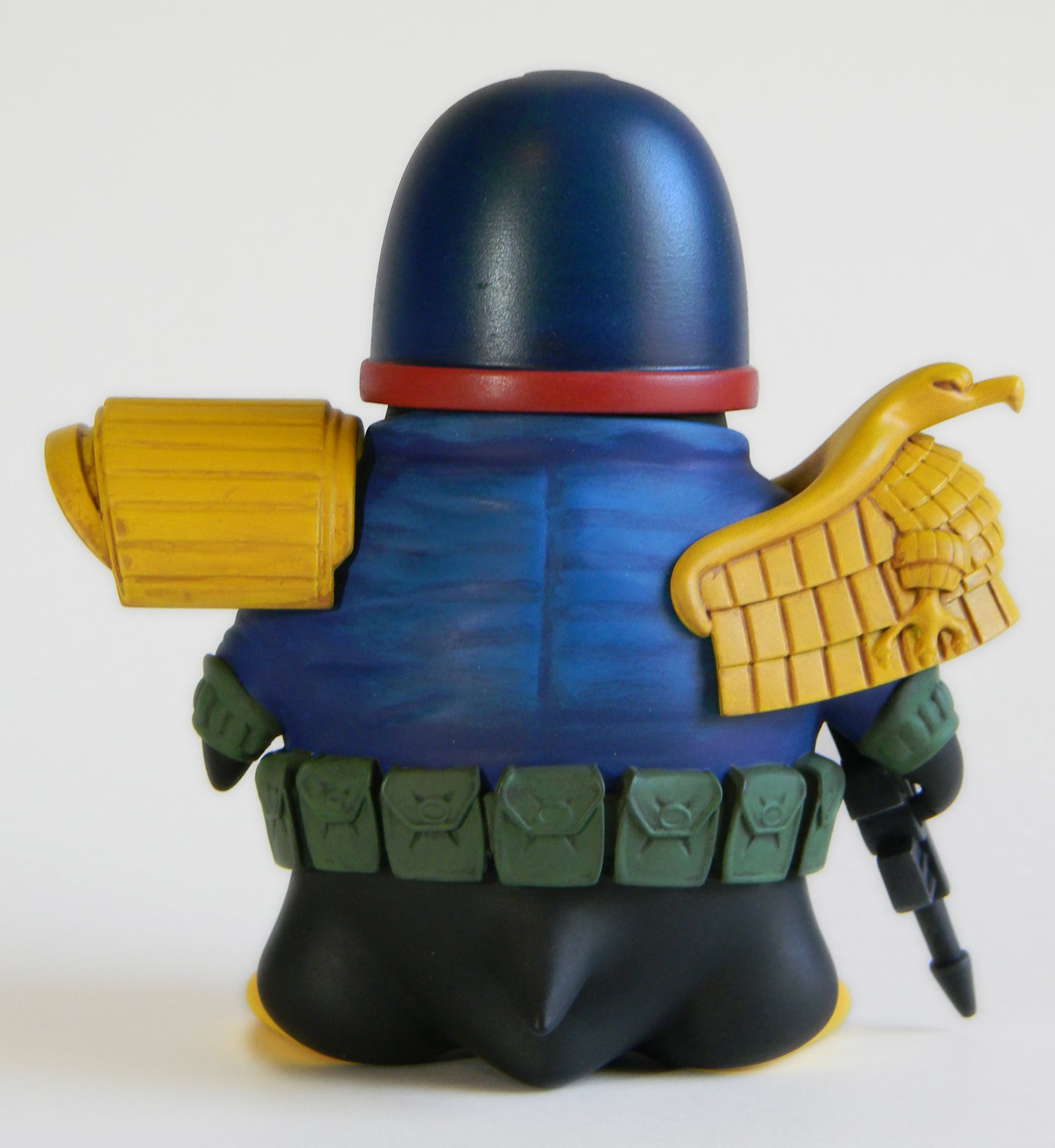 dredd-penguin-2