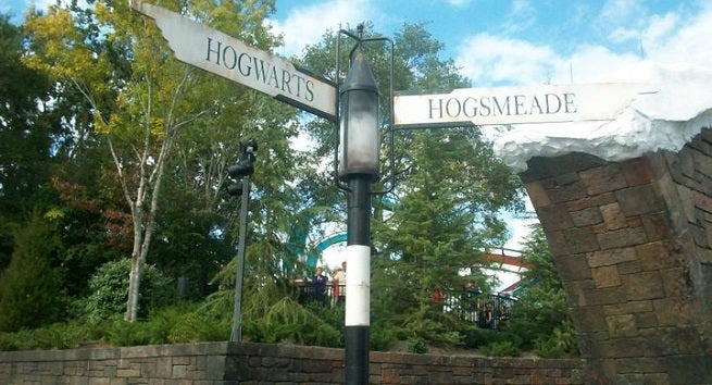 hogwarts sign