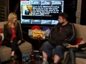 Lisa Kudrow & Kevin Smith Talk Ashton Kutcher