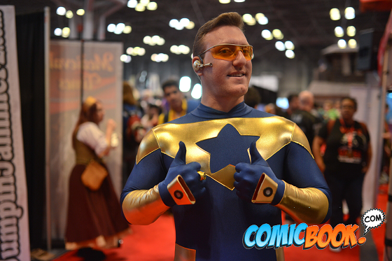 nycc-cosplay-smallville-booster-gold