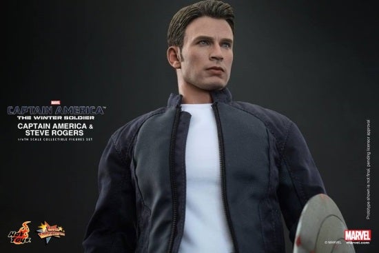 Hot Toys - Captain America and Steve Rogers