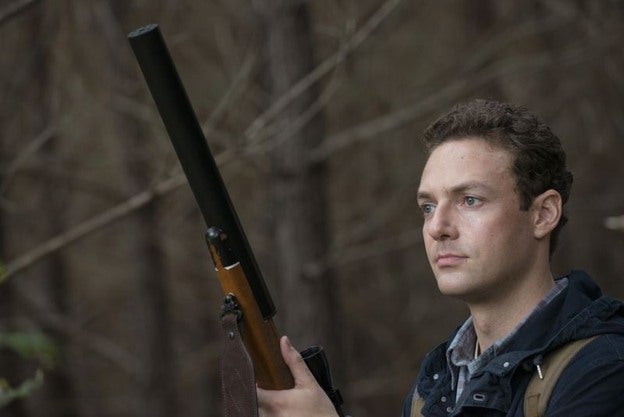 the-walking-dead-episode-513-sasha-martin-green-main-590