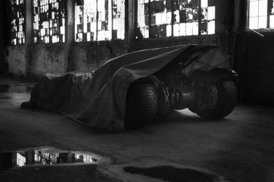 batman-vs-superman-batmobile