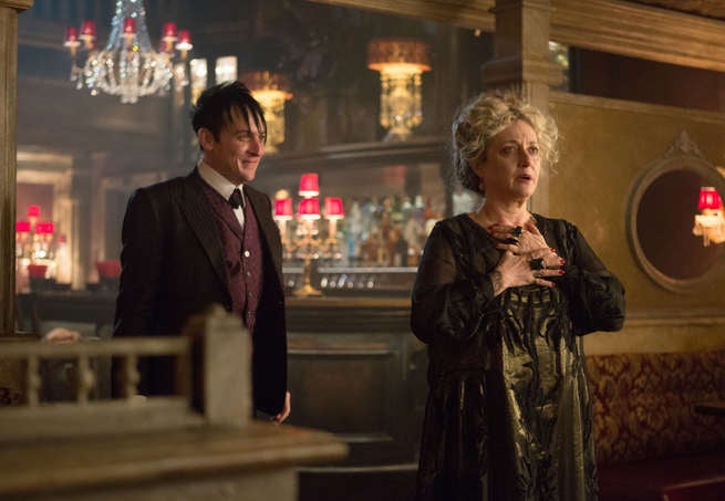 Gotham-ep113_scn26_21034_hires1