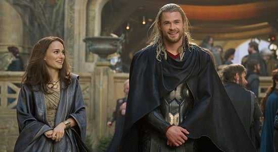 thor-and-jane-foster-chris-hemsworth-natalie-portman