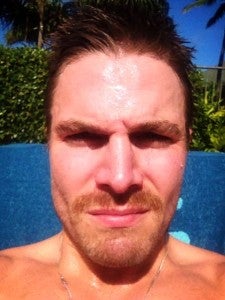 Stephen-Amell-MoCember