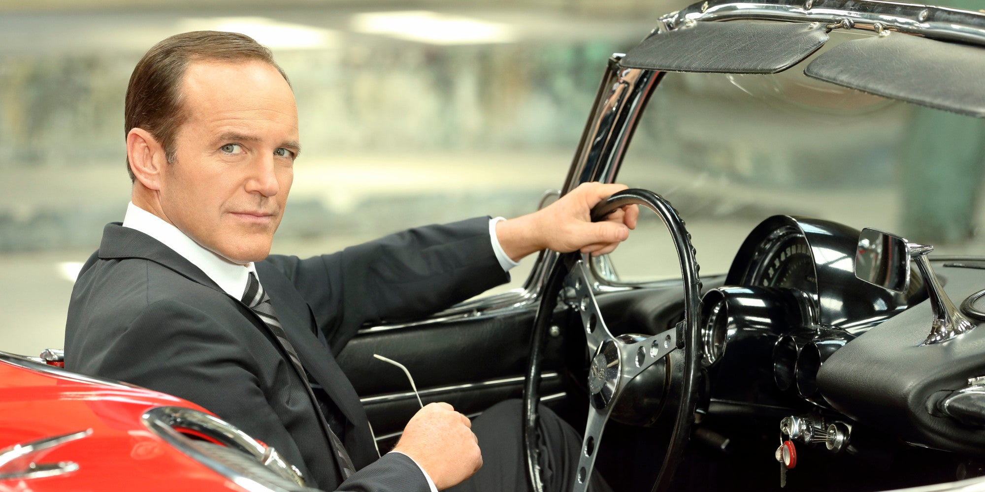 Agent-Phil-Coulson-image-agent-phil-coulson-36087473-2000-1000