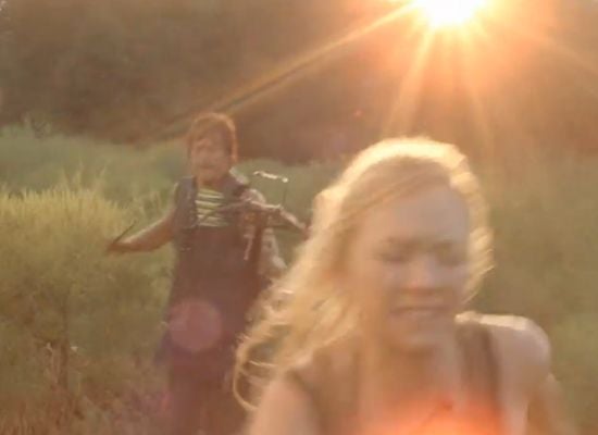 Walking Dead Daryl & Beth running