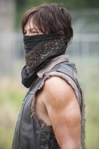 the-walking-dead-infected-bandana-daryl