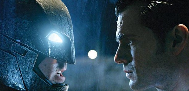 batmnvsupermanstaredown