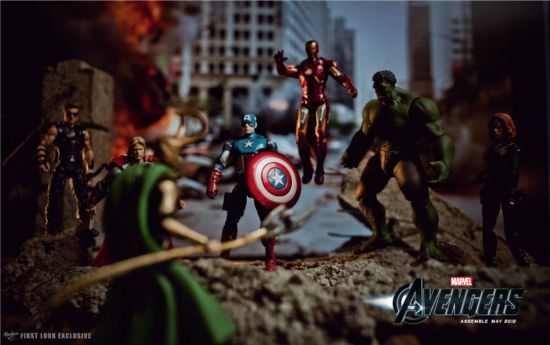 Avengers vs. Loki action figures