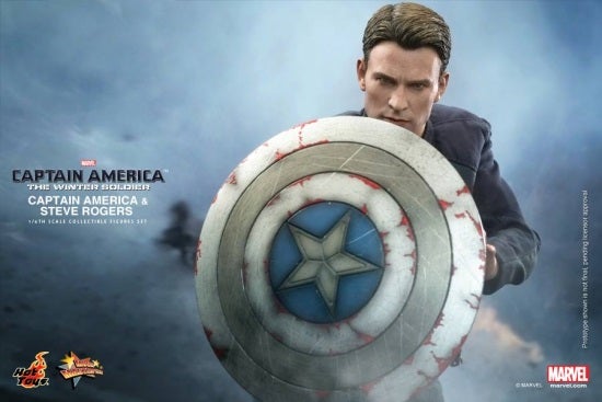 Hot Toys - Captain America and Steve Rogers