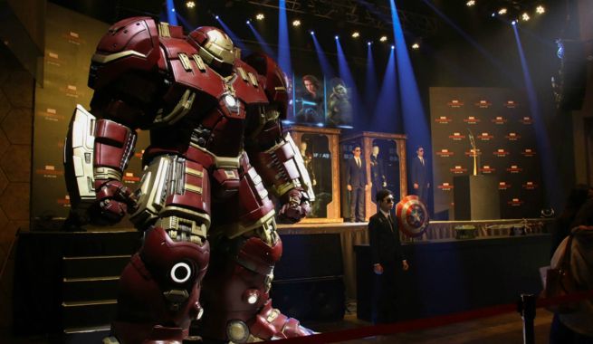 life-size-hulkbuster