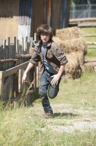 the-walking-dead-infected-carl-running