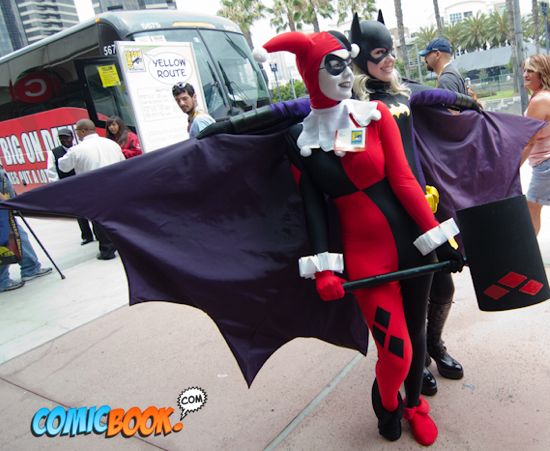 Cosplay Batgirl and Harley Quinn