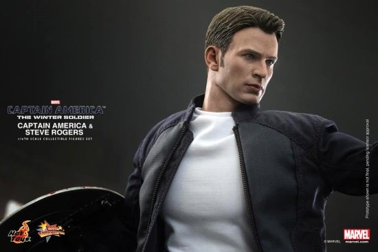 Hot Toys - Captain America and Steve Rogers