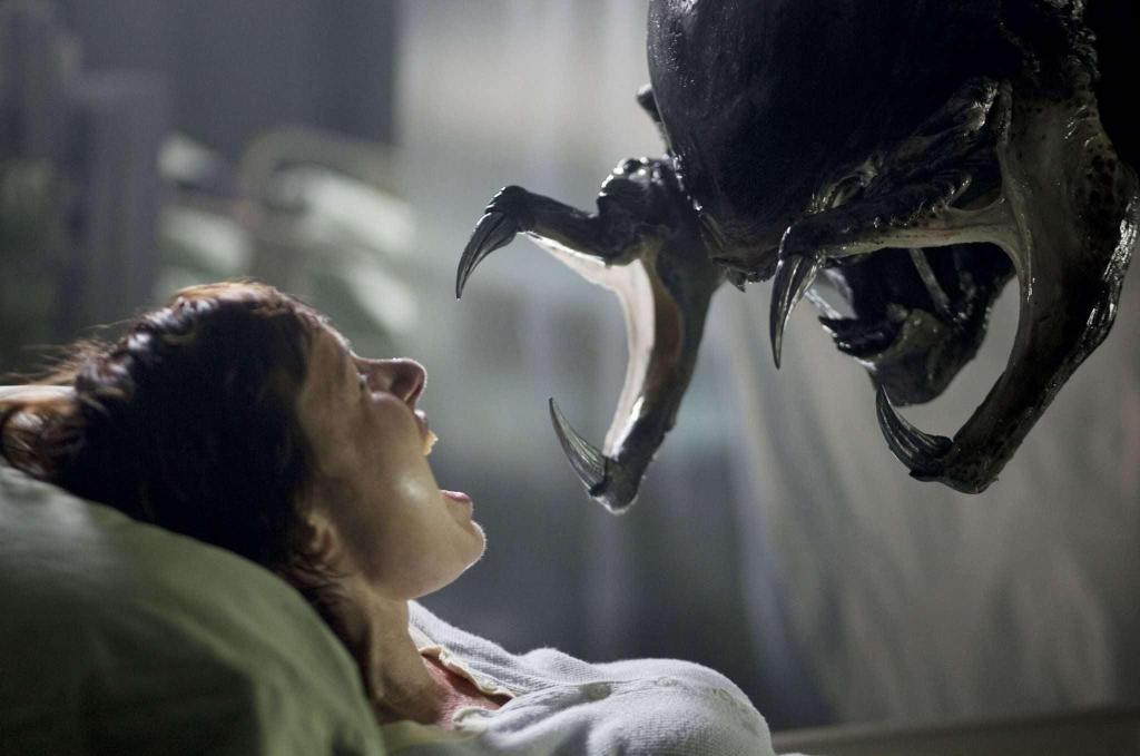 alien-vs-predator-requiem-hybrid-creature-222649.jpg