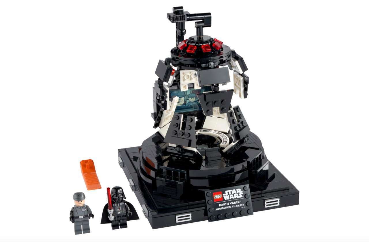 lego-darth-vader-meditation-chamber