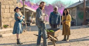 Fear the Walking Dead: New Cast Photo Shows a Closer Look at the Aged-Up Group