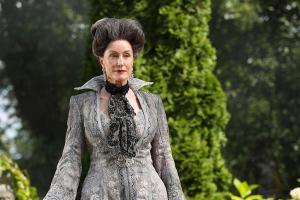 Gone Girl and Once Upon a Time’s Lisa Banes Dies at 65 Following Hit-and-Run Accident
