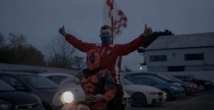 Deadpool Makes Cameo in Ryan Reynolds & Rob McElhenney’s Welcome to Wrexham Trailer
