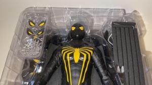 First Look: Spider-Man Anti-Ock Suit Deluxe Edition by Hot Toys
