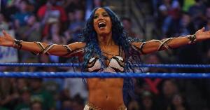 WWE Fans Losing Their Minds Over Sasha Banks’ SmackDown Return