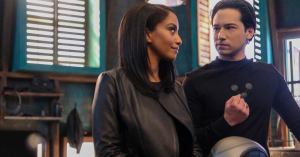 Supergirl: “Blind Spots” Photos Released