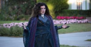 Marvel Star Kathryn Hahn Sets Record Straight on Peeing Time