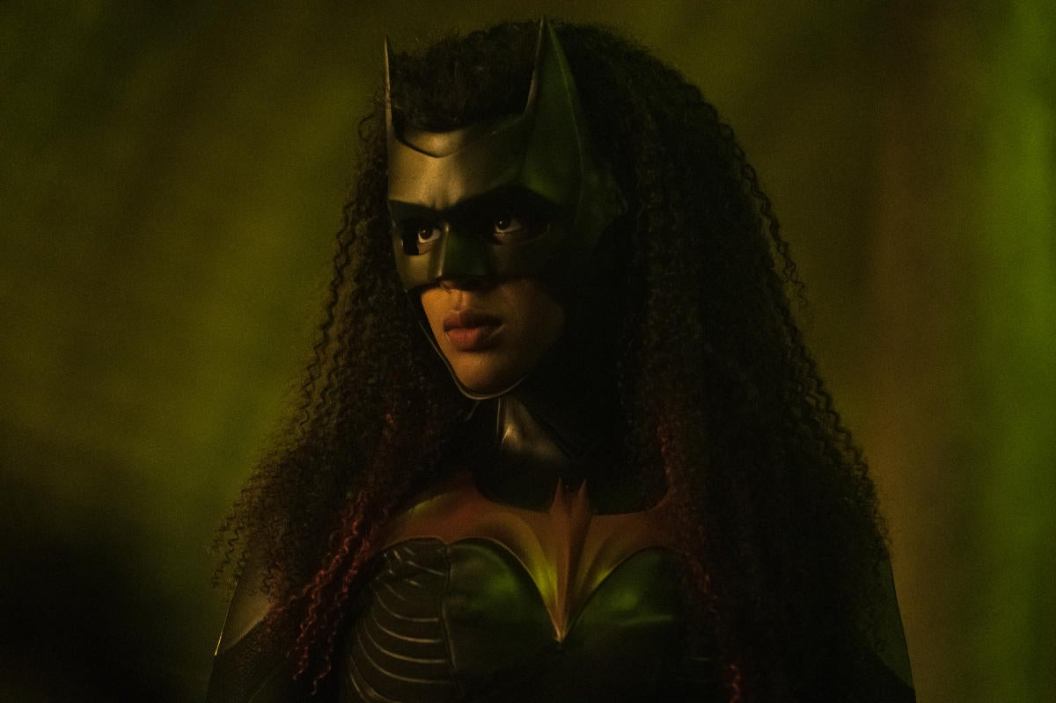 batwoman-03x02-04.jpg