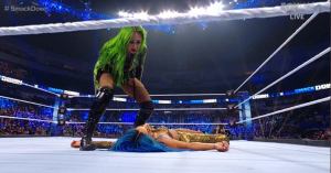 WWE’s Shotzi Delivers a Beatdown to Sasha Banks in SmackDown Heel Turn