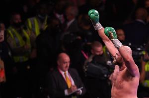 Tyson Fury vs Deontay Wilder Fight Left Fans Amazed