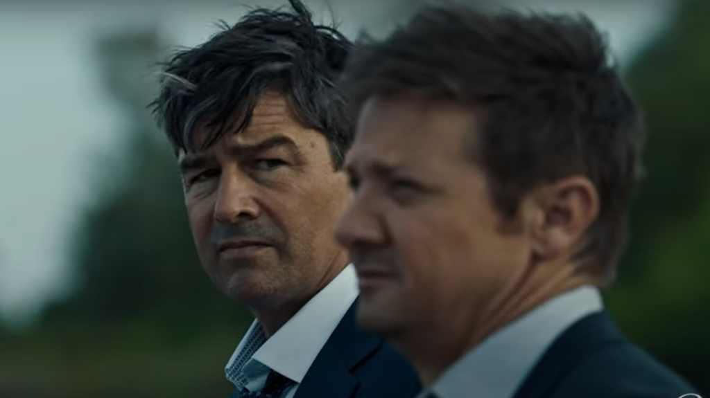 mayor-of-kingstownjeremy-renner-kyle-chandler.png