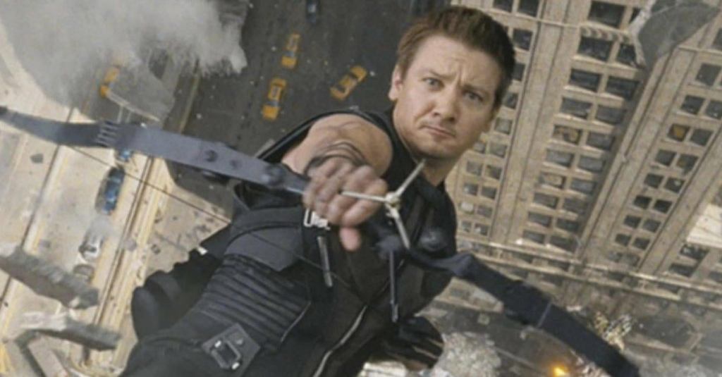 hawkeye-avengers-roof.jpg