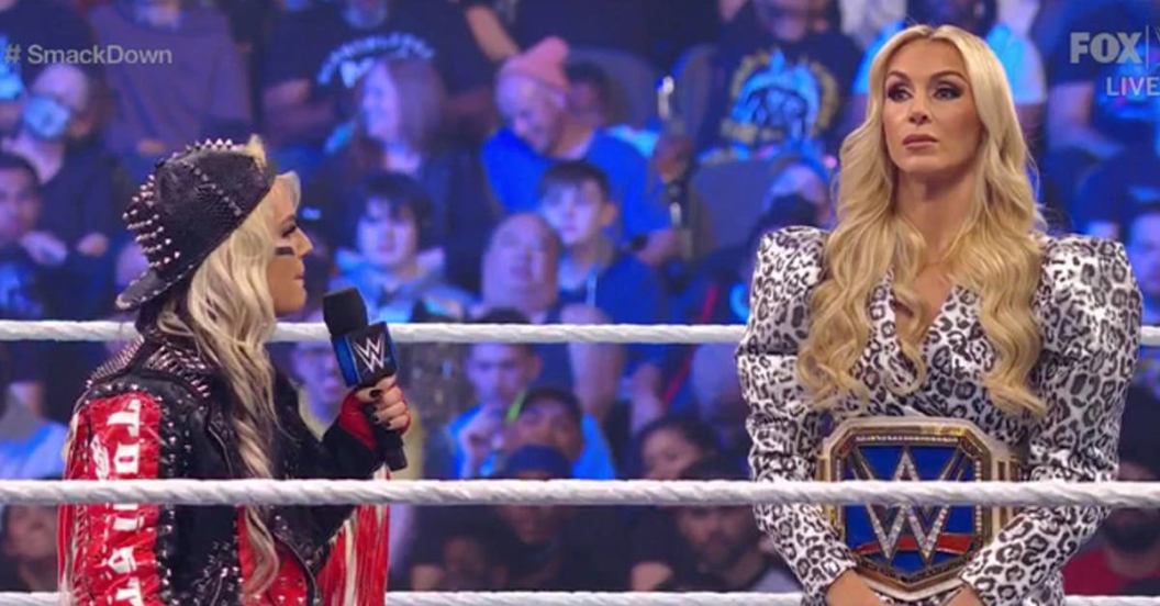 wwe-smackdown-toni-storm-charlotte-flair.jpg