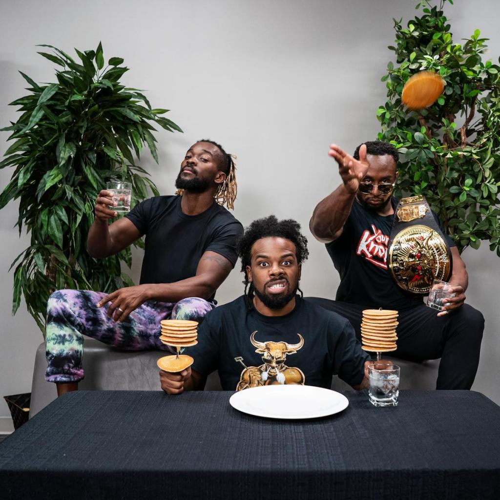 the-rock-wwe-new-day-4.jpg