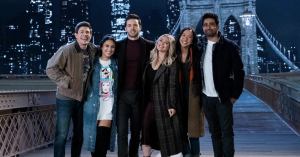 How I Met Your Father Starring Hilary Duff First Look Released By Hulu