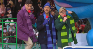 Blue’s Clues Reunites Hosts for Emotional Song at Macy’s Thanksgiving Day Parade