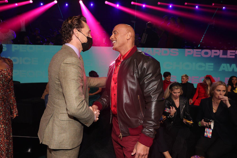 tom-hiddleston-dwayne-johnson.jpg