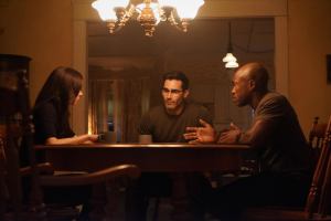 Superman & Lois: “The Ties That Bind” Photos Released