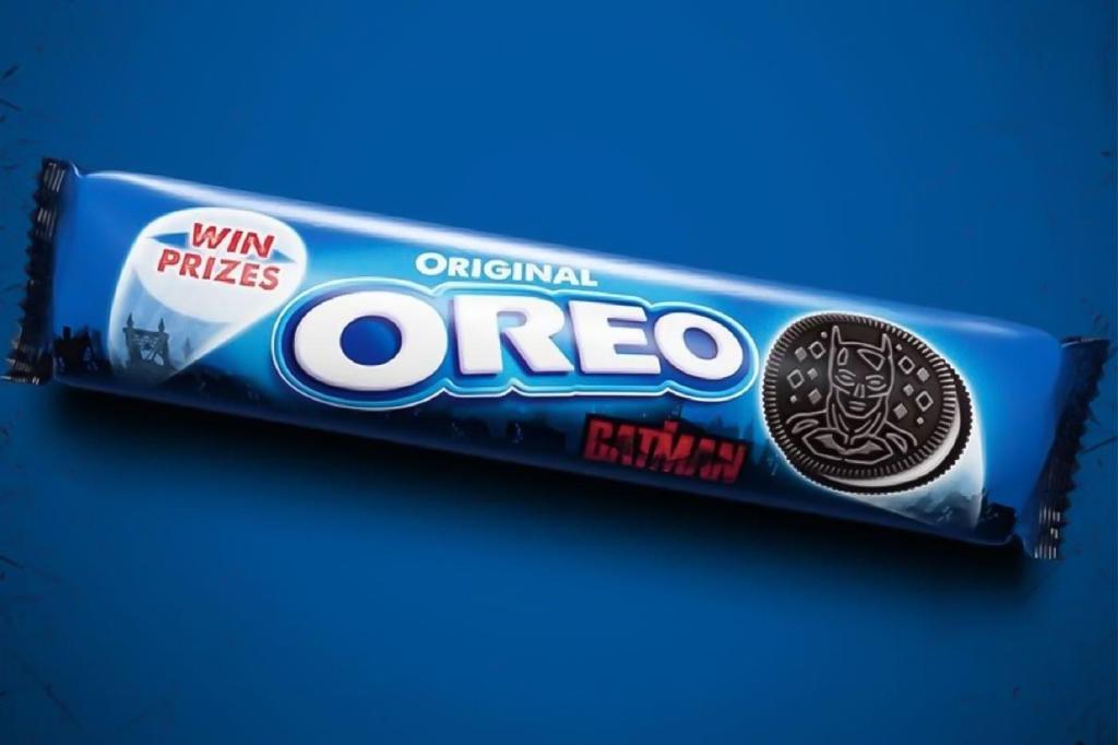 https-hypebeast-com-image-2022-01-the-batman-oreo-cookies-reveal-001.jpg