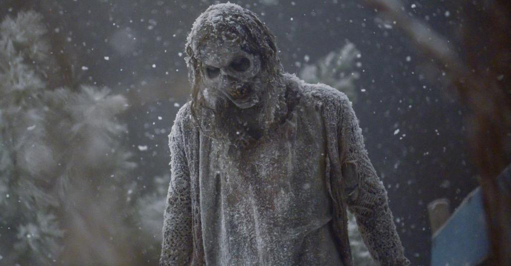 the-walking-dead-walker-snow.jpg