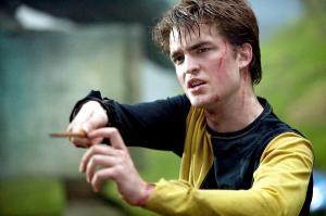 Harry Potter: Robert Pattinson Explains Why He Held His Wand Like a Gun