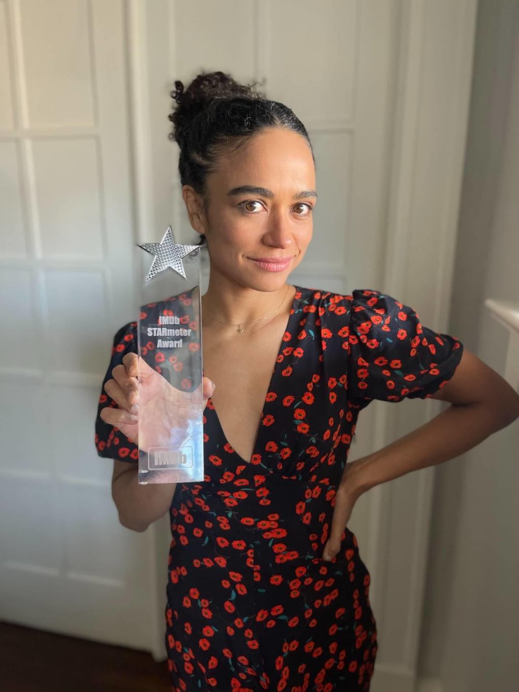 lauren-ridloff-imdb-starmeter-award-2.jpg