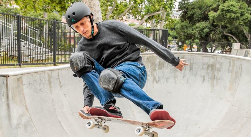 tony-hawk-skateboarding-oscars.jpg