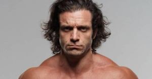 WWE’s Ezekiel Posts a Photo With Elias to Prove They’re Not the Same Person