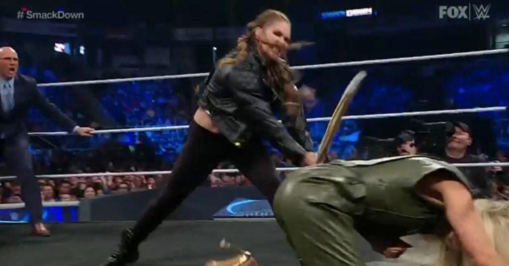 wwe-smackdown-ronda-rousey-charlotte-flair-attack.jpg