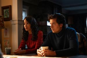 Riverdale: “Chapter One Hundred and Seven: In the Fog” Photos Released