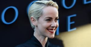 Jena Malone Performs Citizen’s Arrest to Rescue a Dog